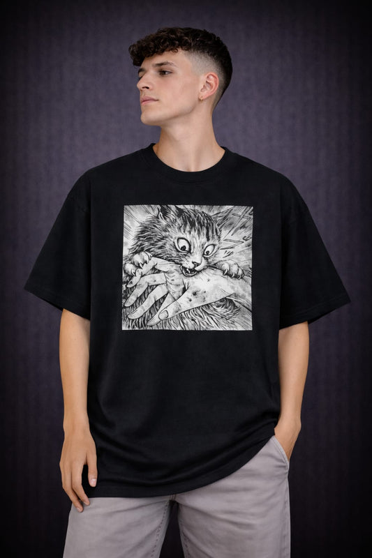 Claws Out-Oversized tee